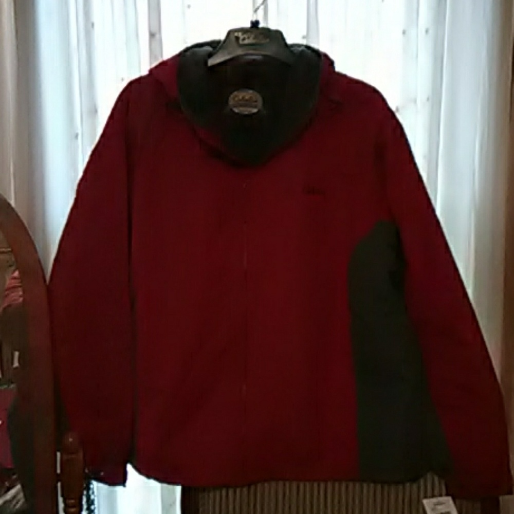 Brand new cozy Cabela's jacket